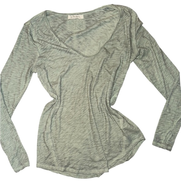 We The Free “It's A Secret" tee Small - Picture 2 of 5